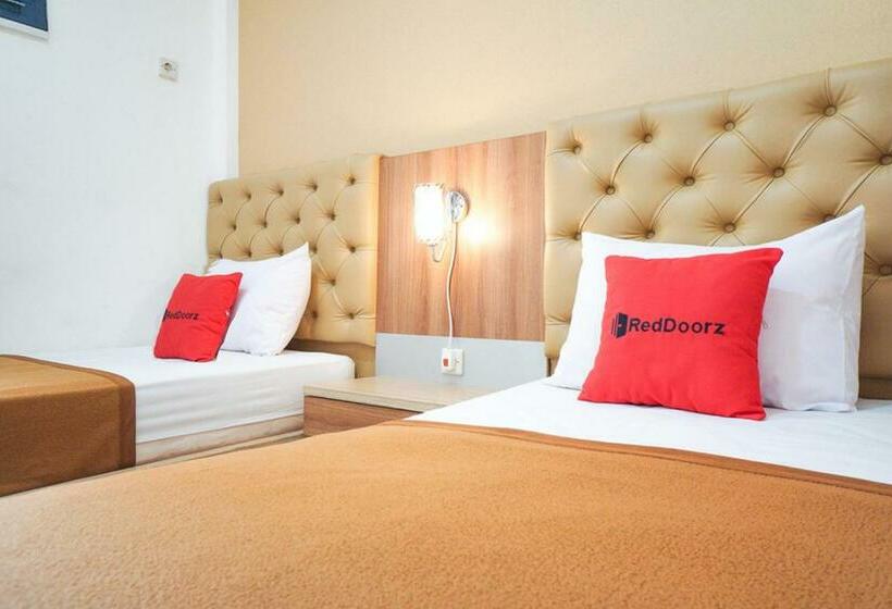 فندق Reddoorz Syariah @ Buduran Sidoarjo