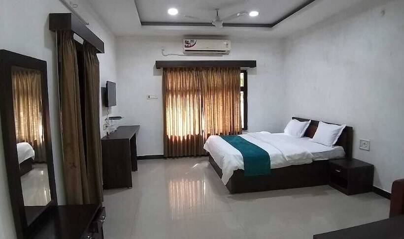 ホテル Soumya Resorts