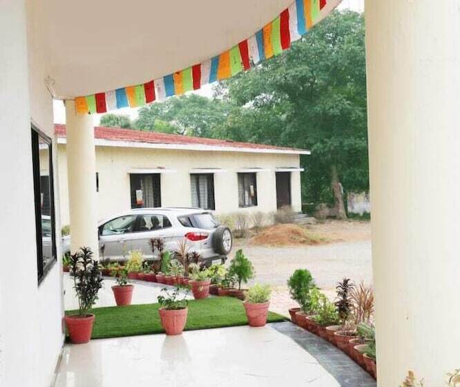 ホテル Soumya Resorts