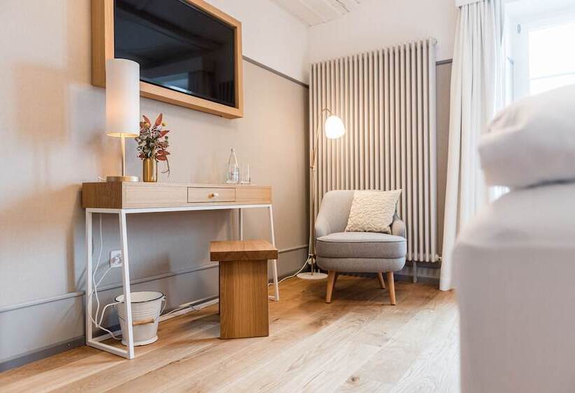 בית מלון כפרי Weissenstein