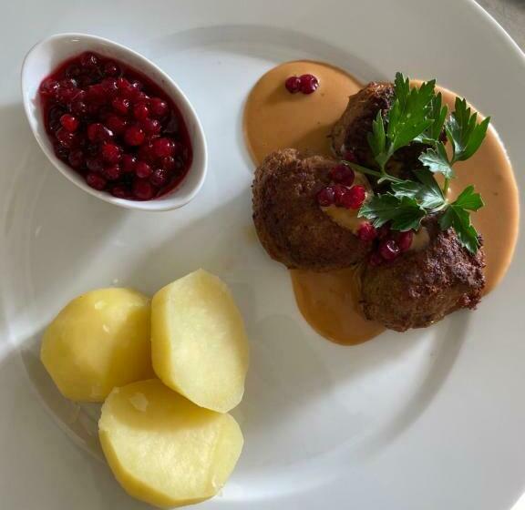 فندق Lokatten Wärdshus