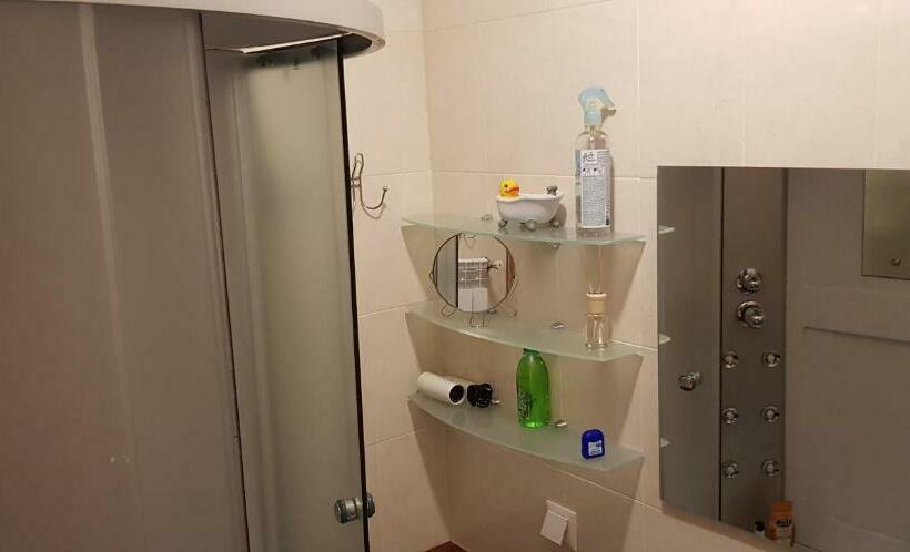 بنسيون Goratwins Guest House Near Boryspil Airport