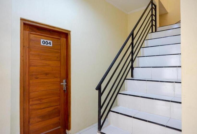 بنسيون Reddoorz Near Graha Saba Buana Solo