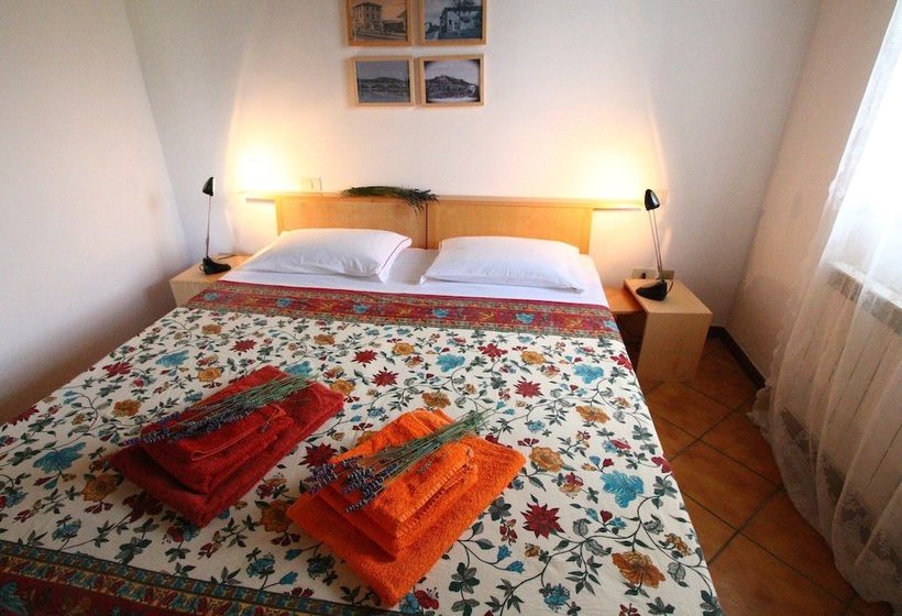 Apartment With Pool, Beautiful Surroundings