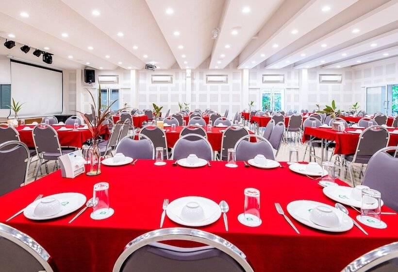 בית מלון כפרי Baan Klang Aow Beach Resort