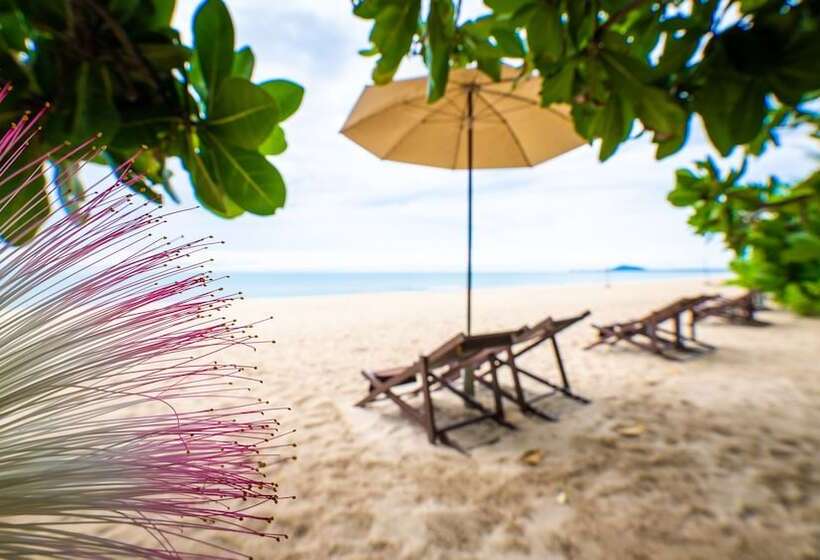 בית מלון כפרי Baan Klang Aow Beach Resort