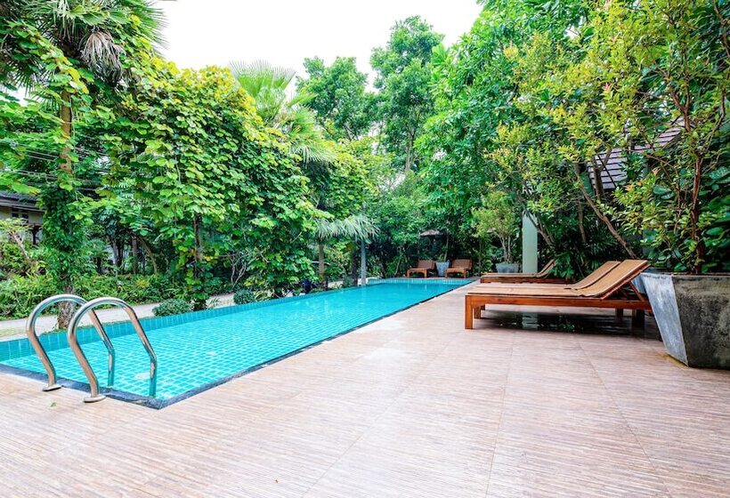 בית מלון כפרי Baan Klang Aow Beach Resort