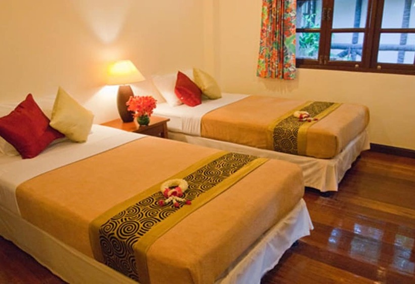 בית מלון כפרי Baan Klang Aow Beach Resort