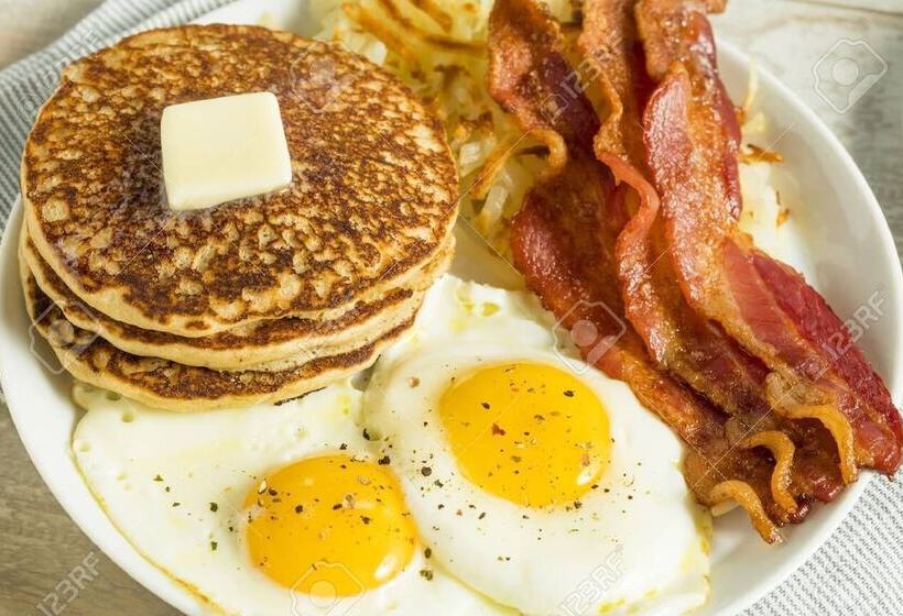 בית מלון כפרי Sheridan Lawrence Inn