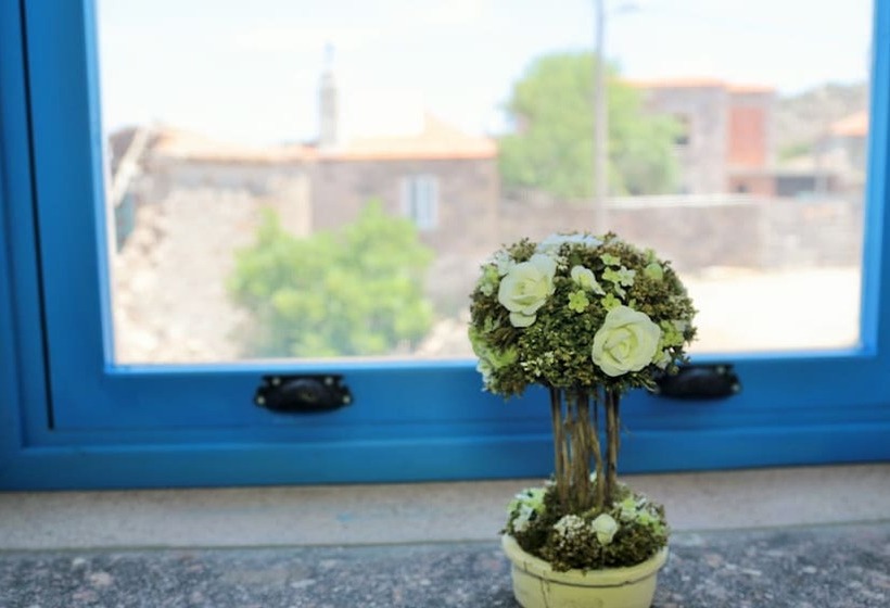 בית מלון כפרי Alterna Koy Evi