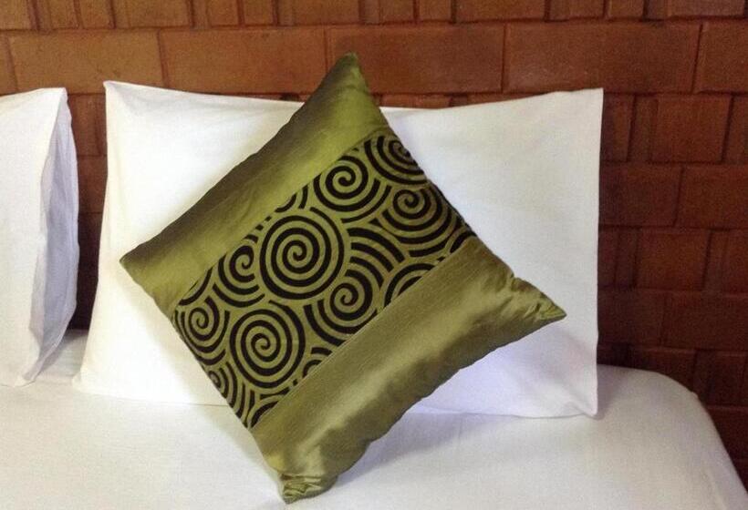 בית מלון כפרי Ban Krut Resort