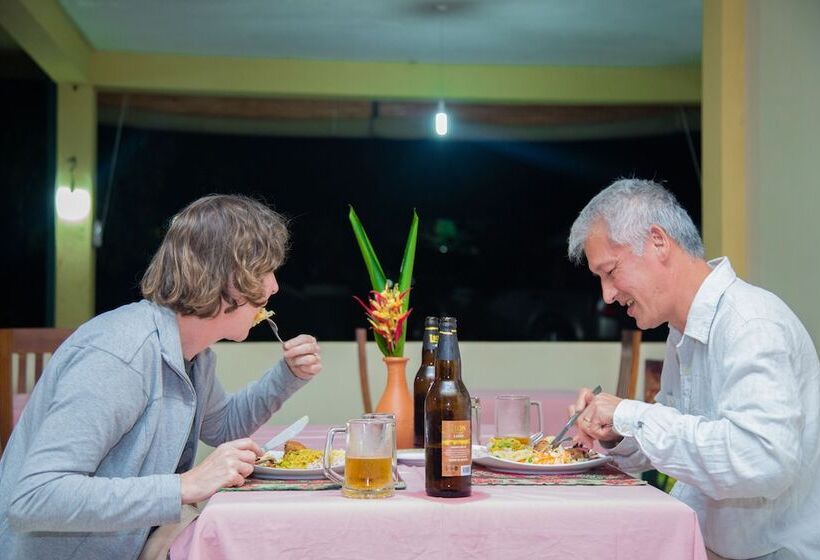 ホテル Blue Magpie Lodge