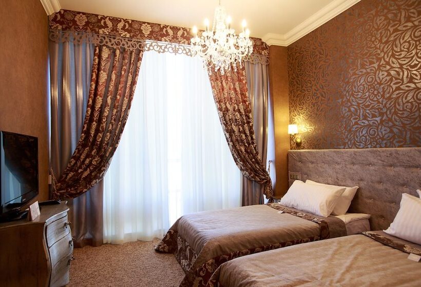 فندق Lybid Plaza