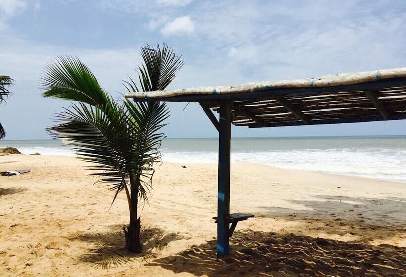 Отель Tills Beach