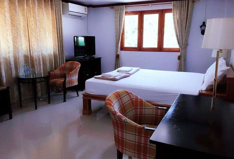 بنسيون The Train Guesthouse