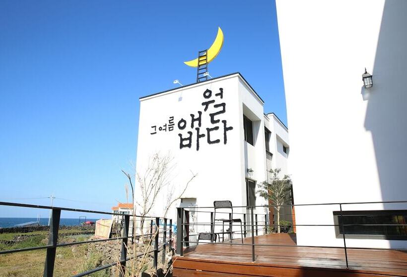 ホテル Aewol Bada Town House