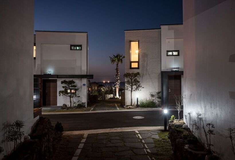 酒店 Aewol Bada Town House