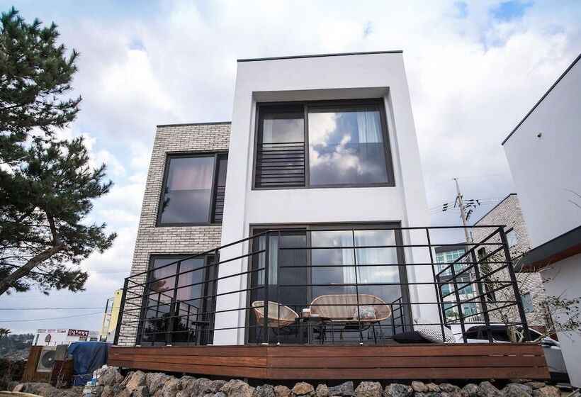 酒店 Aewol Bada Town House