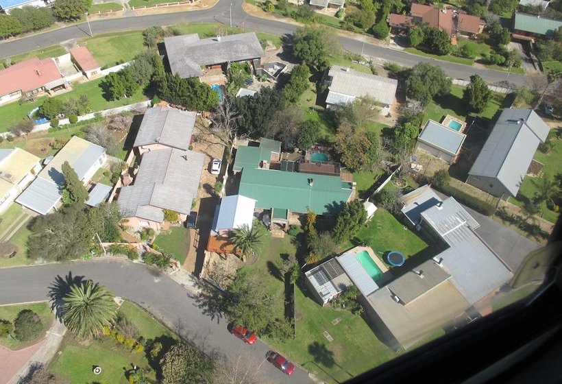 ホテル Little Lotta Cottage