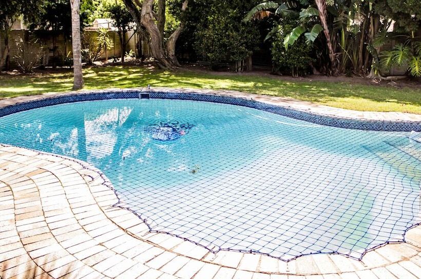 هتل Little Rose Guesthouse & Self Catering