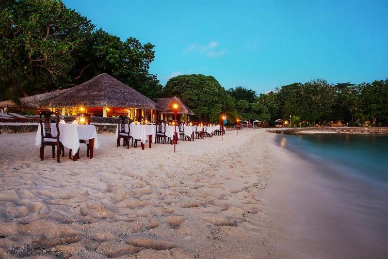 هتل Breakas Beach Resort