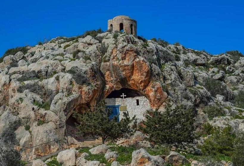 هتل Constantinos The Great Beach