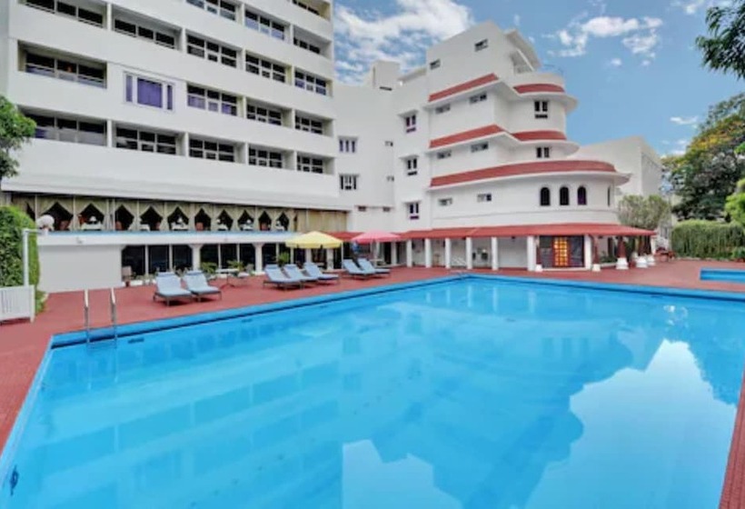 Katriya Hotel And Tower