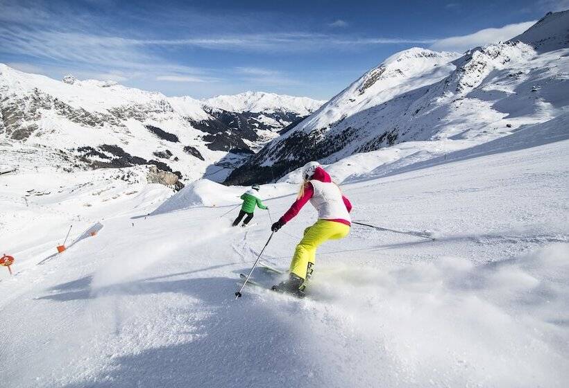 فندق Neuhintertux