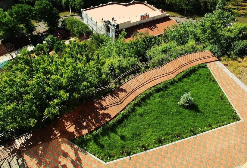 هتل Olympia Garden