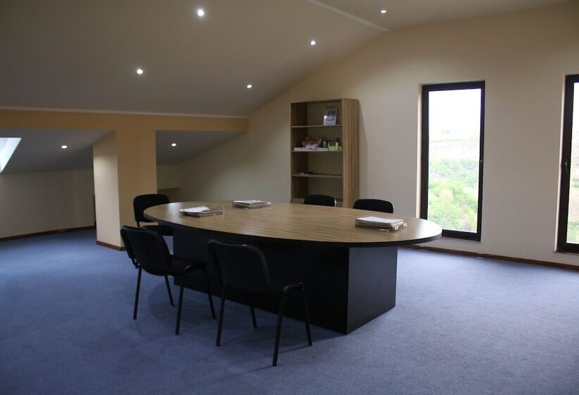 هتل Olympia Garden