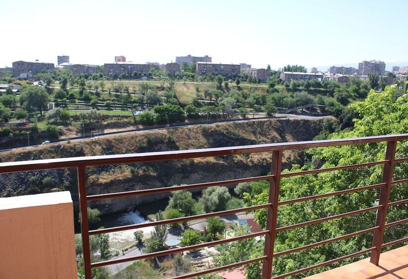 هتل Olympia Garden