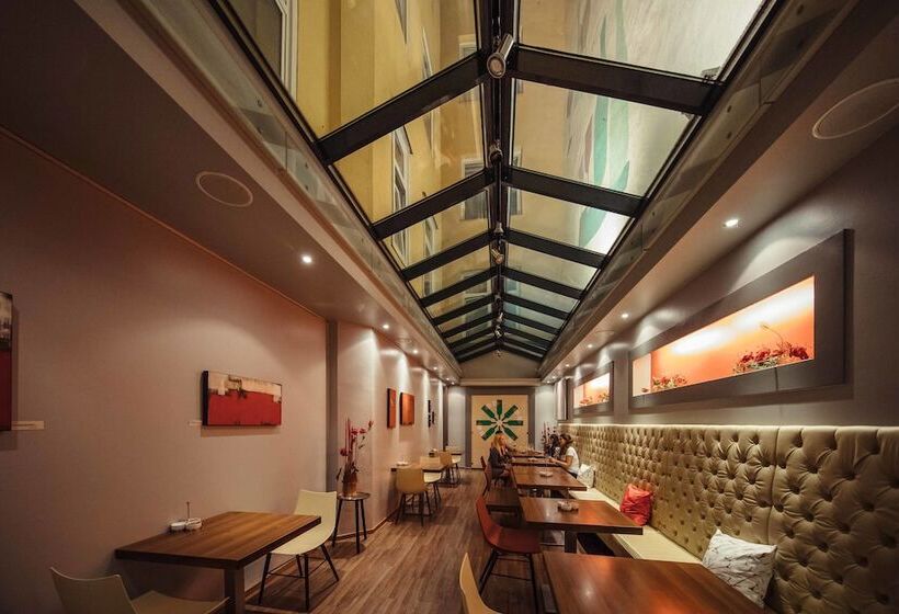 酒店 Rathaus  Wein & Design