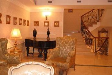 Hotel Vere Palace