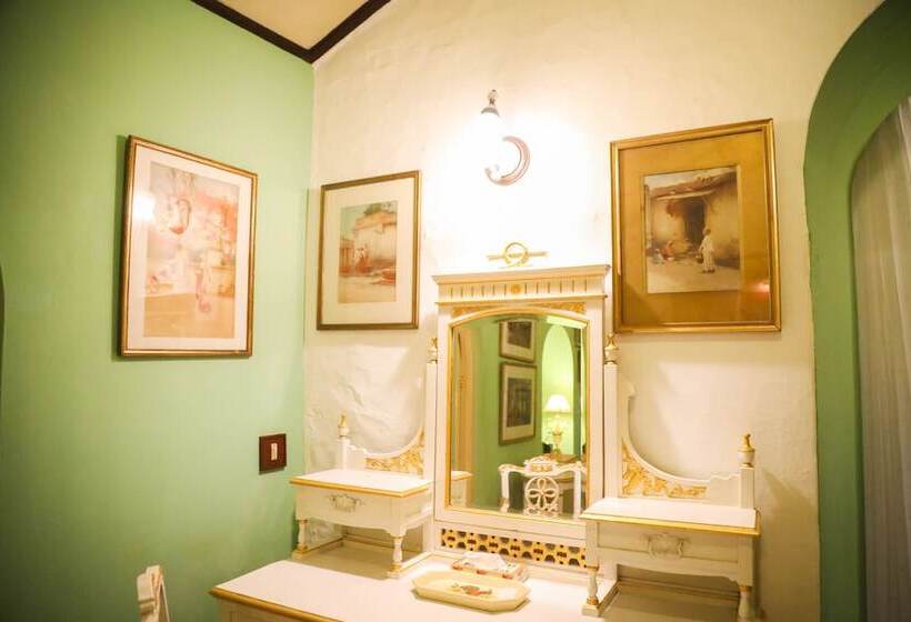 فندق Welcomheritage Connaught House