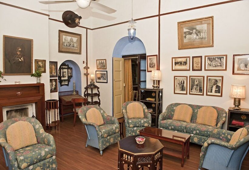 فندق Welcomheritage Connaught House