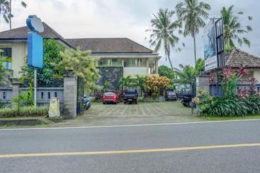 هتل Oyo 3835 Spice Paradise  And Restaurant