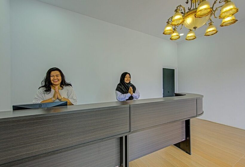 هتل Oyo 3841 Wisma 25