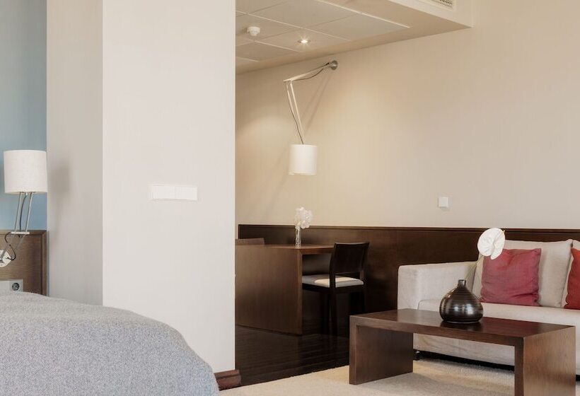 هتل Bergs Suites
