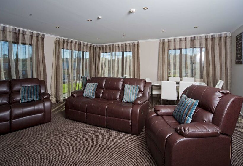 هتل Best Western Ellerslie International