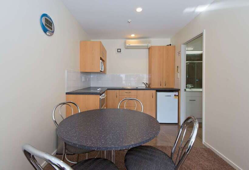 هتل Best Western Ellerslie International