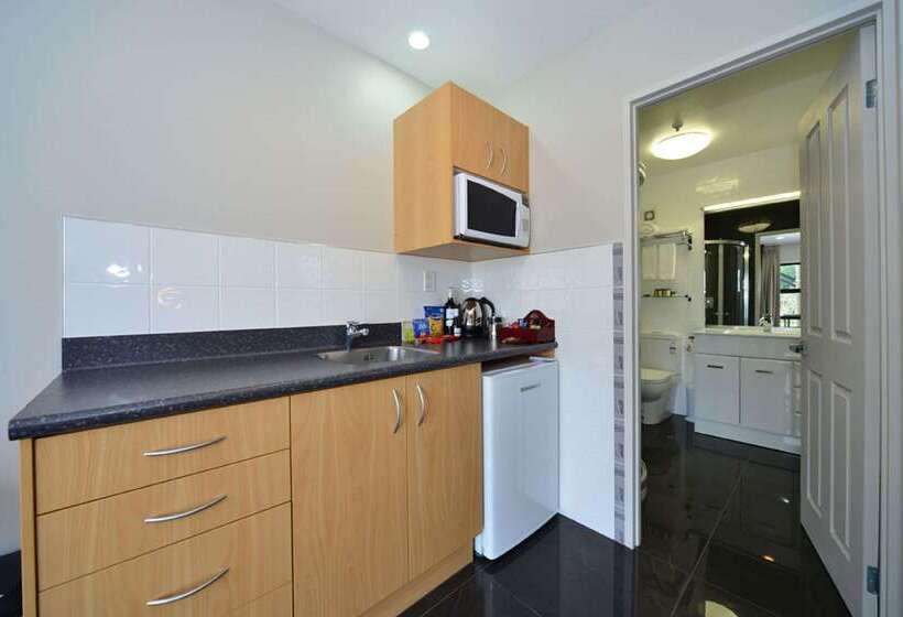 هتل Best Western Ellerslie International