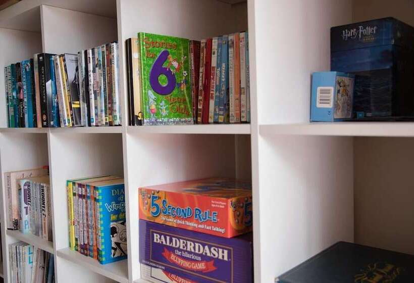 Отель Bks Palm Court Motor Lodge