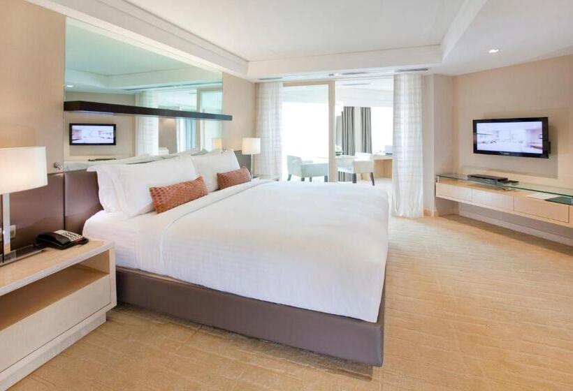 هتل Dorsett Grand Subang