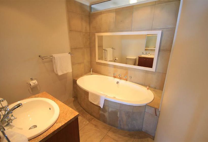 בית מלון כפרי Mouille Point Village