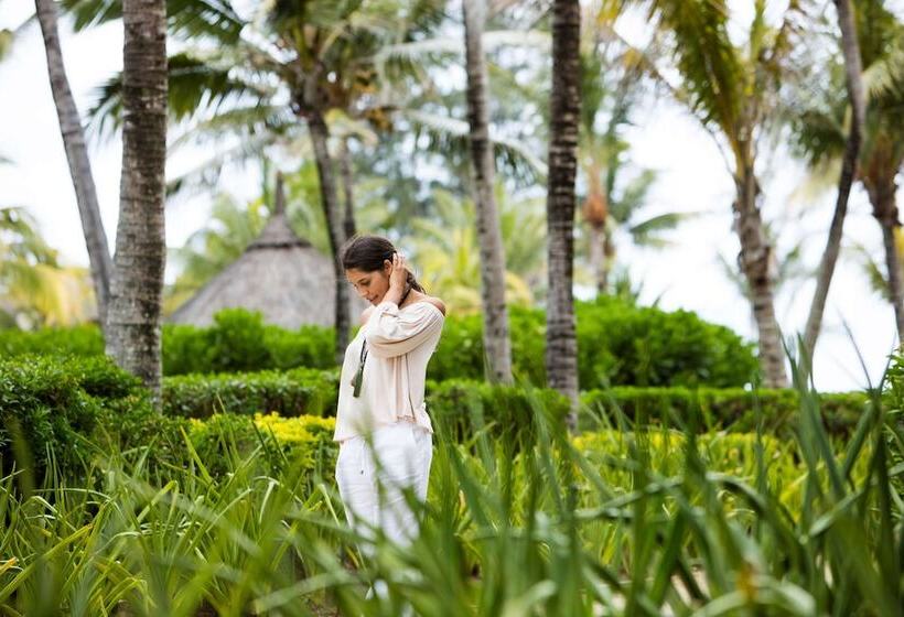 Hotel Outrigger Mauritius Beach Resort