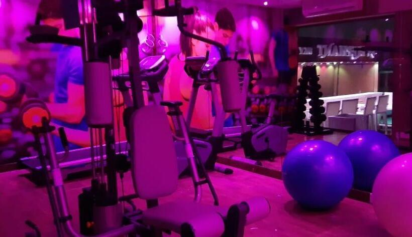 Отель Quality Inn Sabari