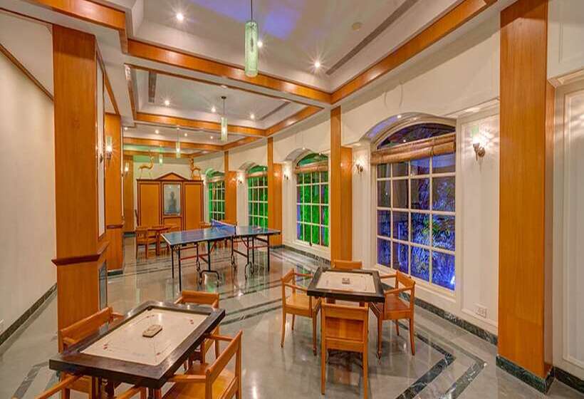 فندق Renest Shraddha Inn Shirdi
