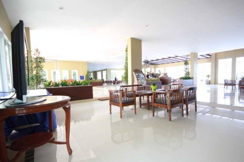 هتل Royal Phala Cliff Beach Resort