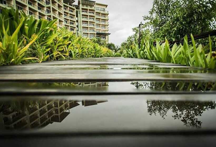 هتل Royal Phala Cliff Beach Resort