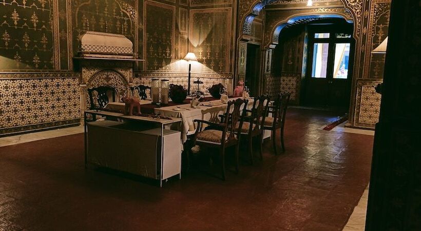 فندق The Laxmi Niwas Palace